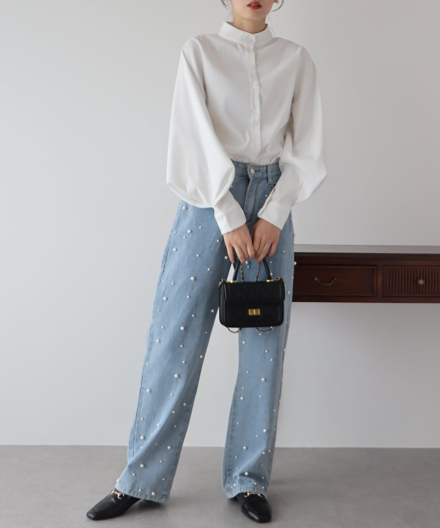 日本 BLUE EAST - 熱銷款 時尚珍珠點綴牛仔褲-B款-靛藍