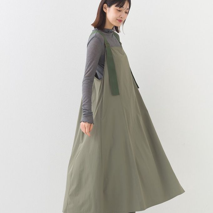 日本 OMNES - 輕量機能工裝風尼龍吊帶洋裝-卡其