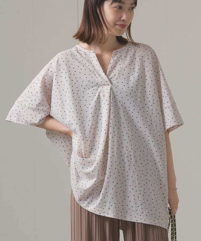 日本 Sans Souci 34+ - 接觸涼感 鑰匙領五分袖上衣-圓點-米白