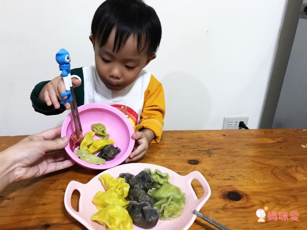 天然無添加、無人工色素【詹鬼媽咪糖果幼童手工水餃】