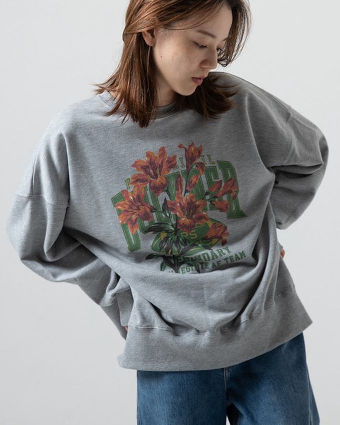 日本 gleam - 裏毛寬版學院風花卉大學T-炭灰