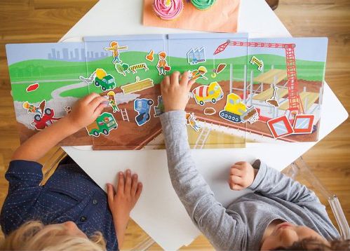 打開就有豐富場景！澳洲【Tiger Tribe】磁鐵玩具＆輕巧著色盒