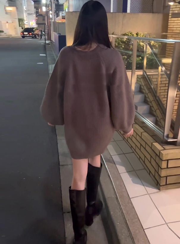 日本 GRL - 寬鬆短版針織長袖洋裝-摩卡 (F)