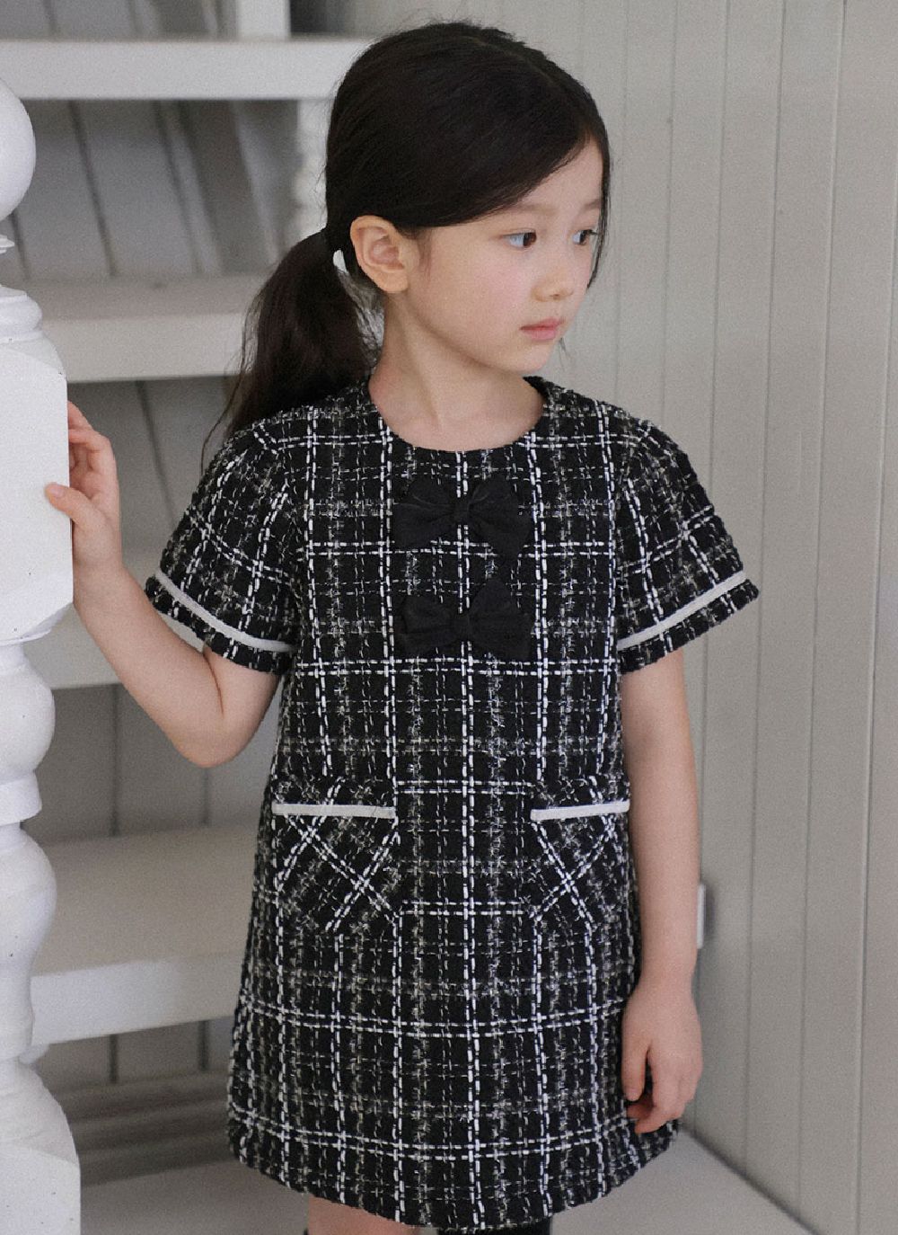 高雅蝴蝶結裝飾毛呢連身洋裝-黑