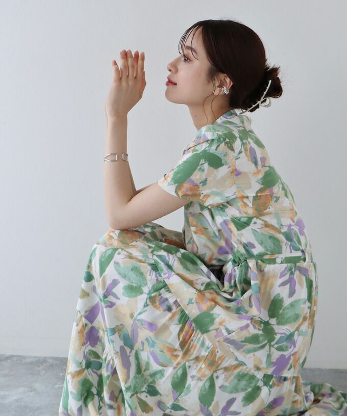 日本 BLUE EAST - 氣質小V領排釦短袖洋裝-木春菊-水藍 (M(Free))