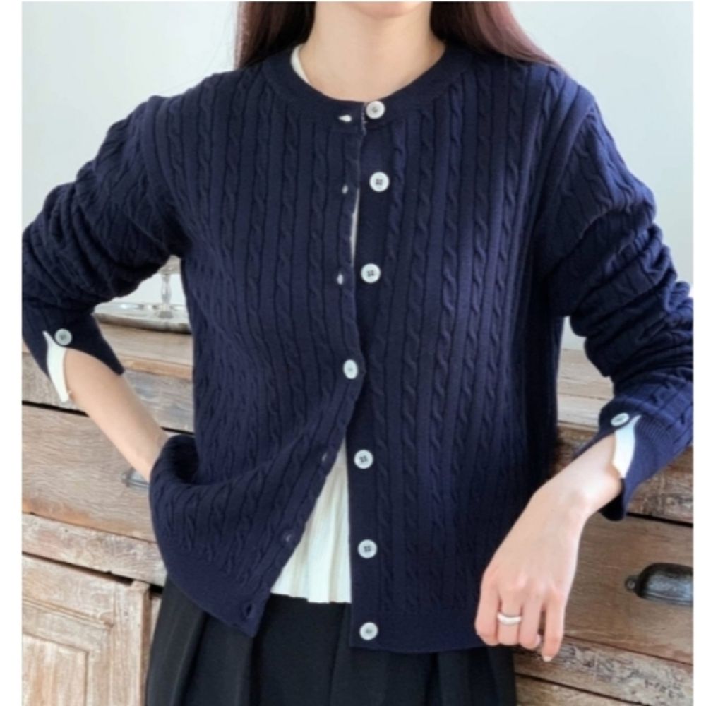 經典麻花編織圓領針織外套-海軍藍 (FREE)