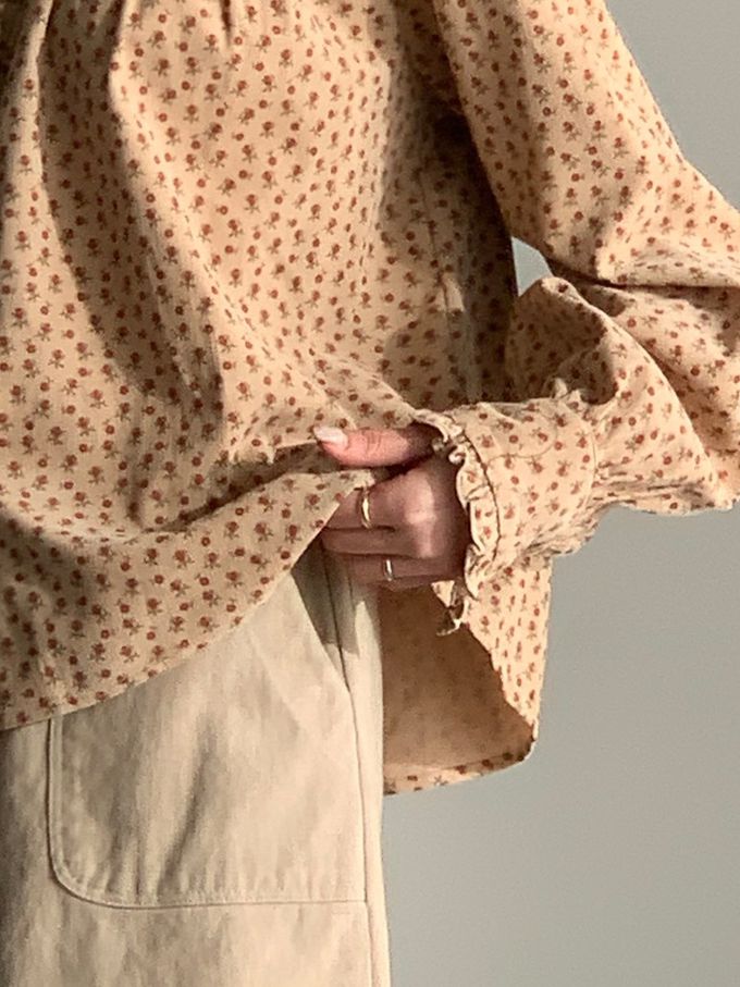 韓國女裝連線 - 滿版小花朵燈芯絨長袖襯衫-卡其 (FREE)