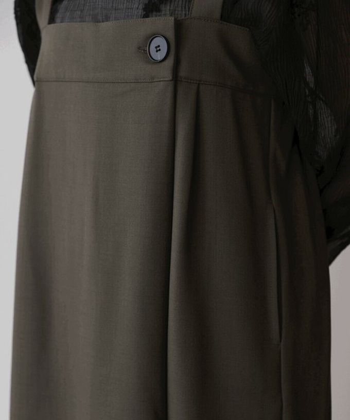 日本 Bab - 斜紋布優雅摺線工裝風吊帶裙-深灰