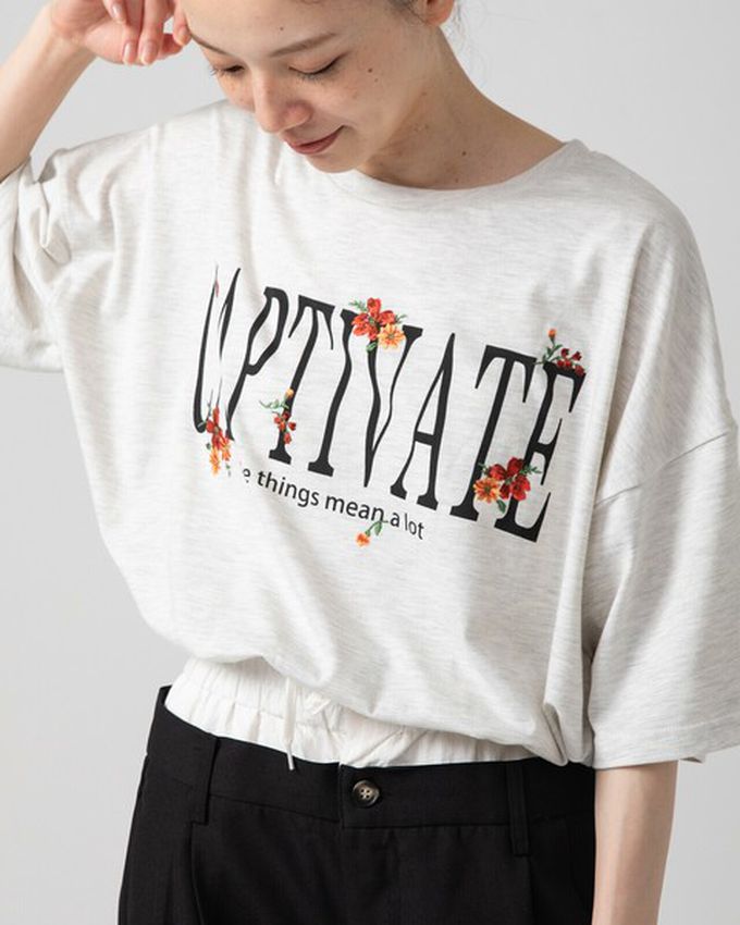 日本 gleam - 花朵刺繡英文標語天竺棉短袖T恤-白