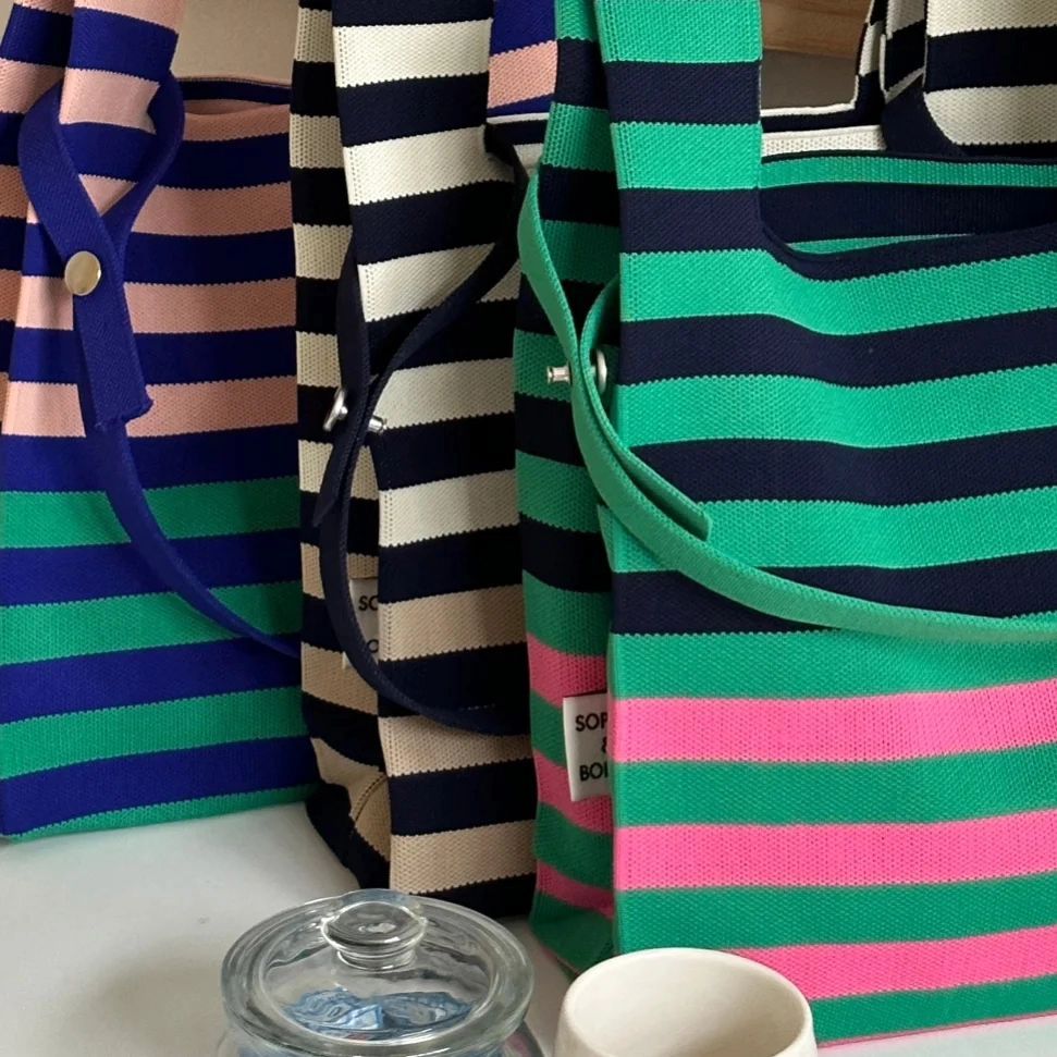 韓國 SOPHIENBONNE - 橫紋撞色針織手提/肩背包-米白X卡其 (M)