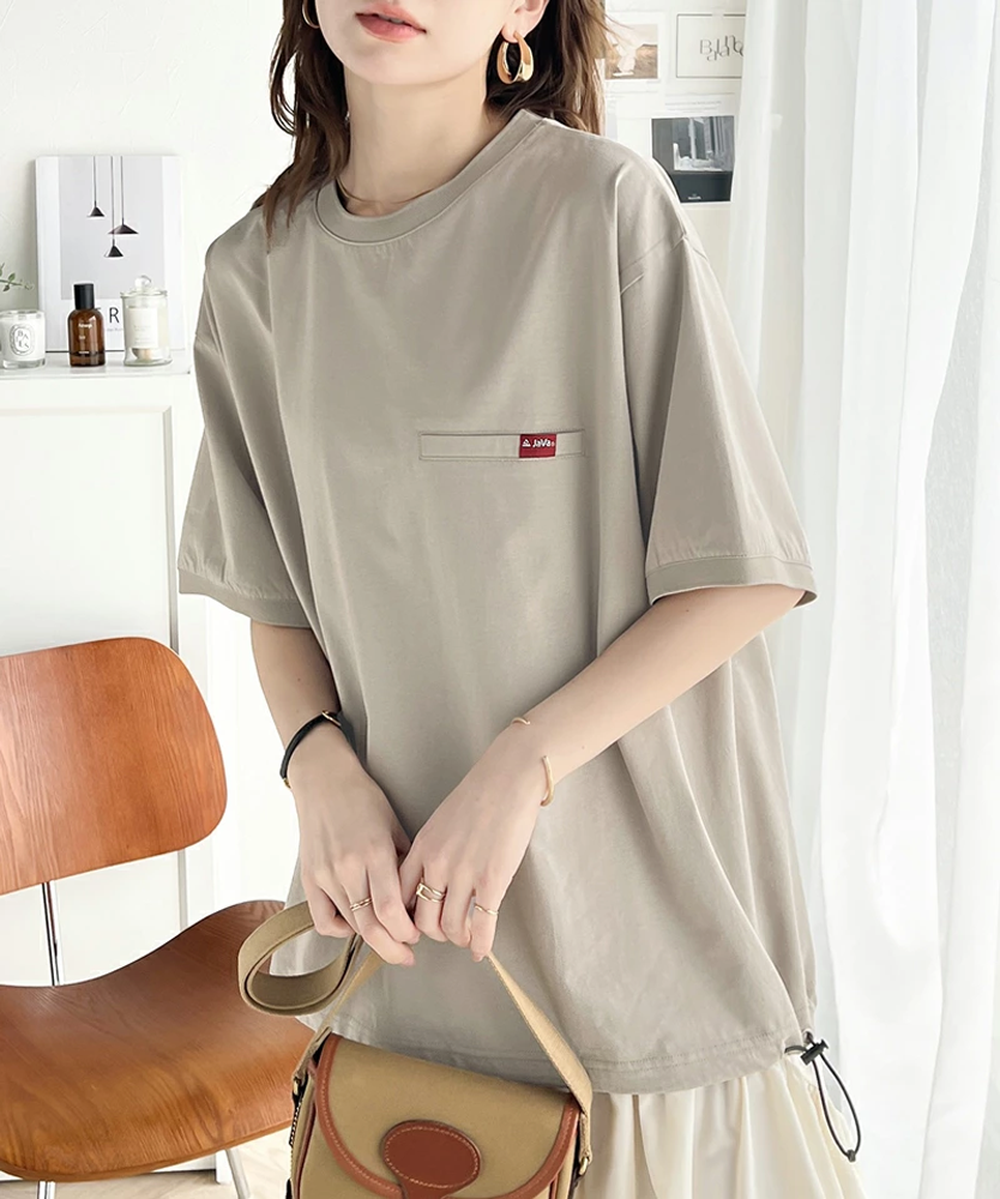 純棉光澤感率性紅標抽繩T恤-卡其棕