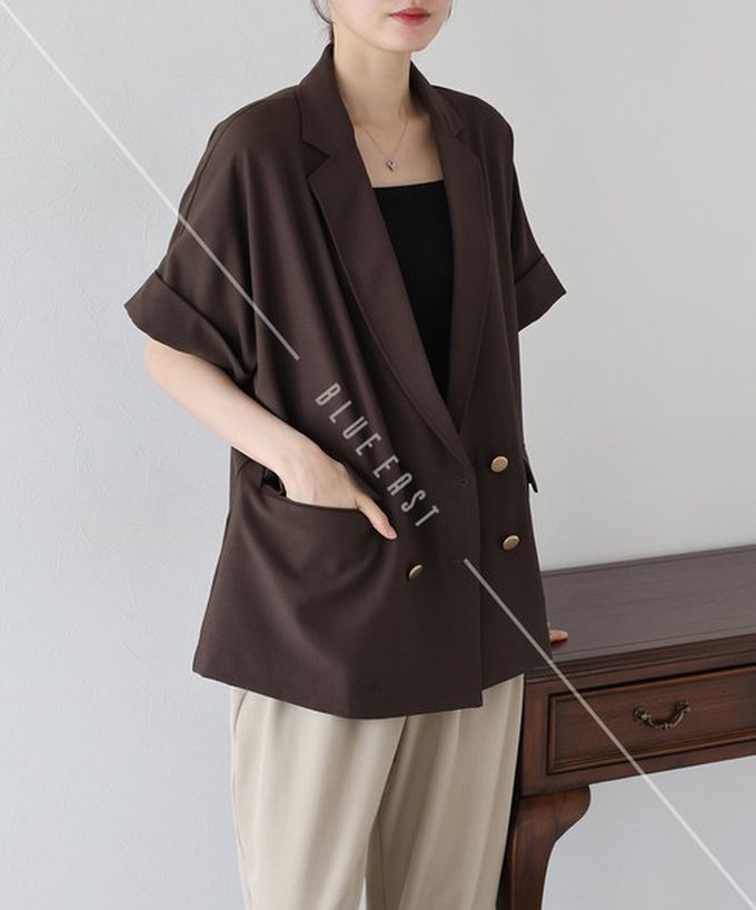 日本 BLUE EAST - 亞麻感氣質金釦短袖西裝外套-卡其杏