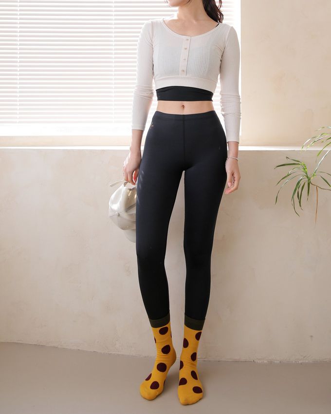 韓國Marian - 撞色大圓點中筒襪-白X黑 (Free)