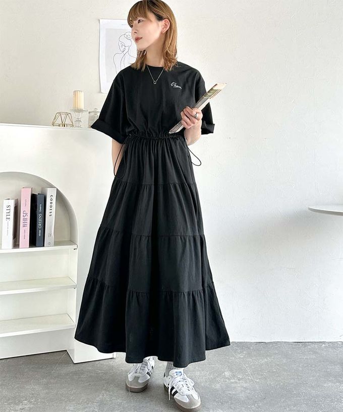 日本 Classical Elf - 簡約logo刺繡 腰抽繩分層短袖洋裝-黑