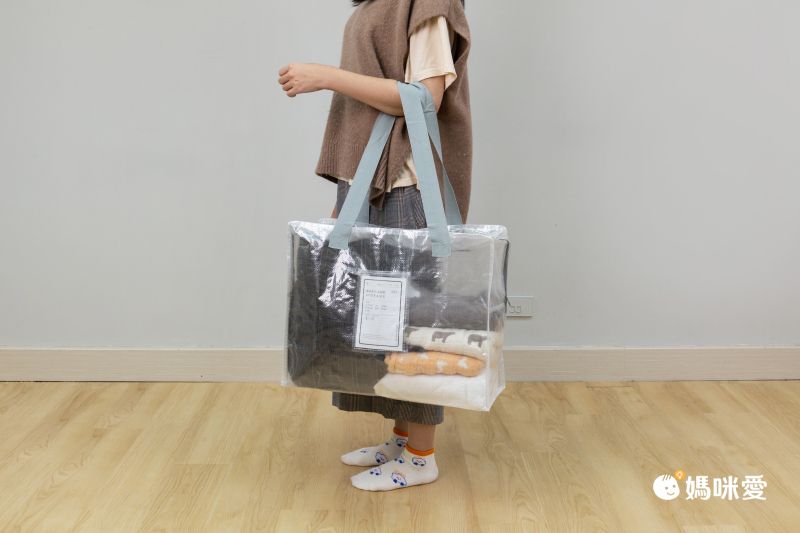 日本代購 - [日本主婦推薦] 半透明多功能衣物收納袋(可肩背/手提) 3入組-淺灰 (L(47x20x36cm))