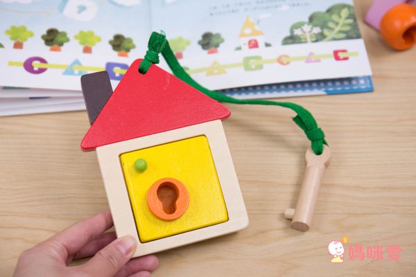 最適合寶寶的第一本書【日本 Ed.Inter 布書】