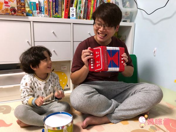 荷蘭 New Classic Toys - 幼兒手風琴玩具-活力紅