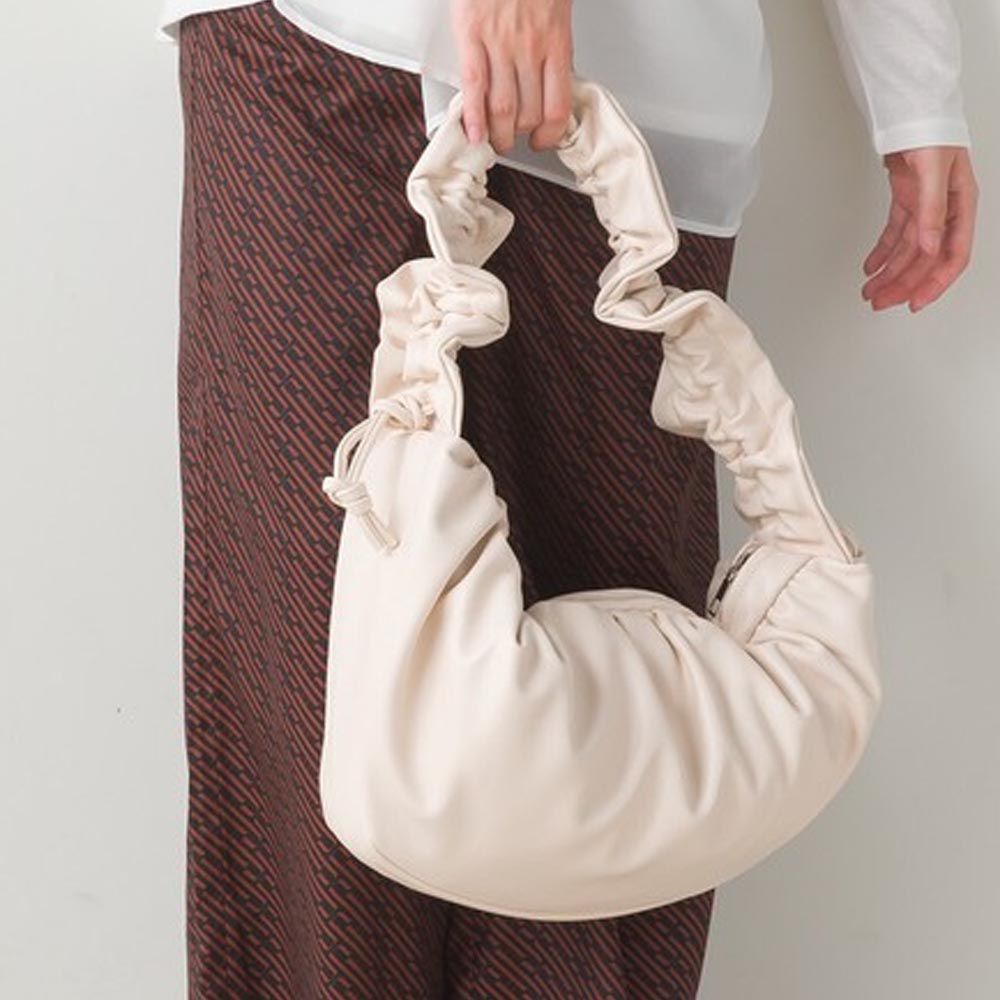 日本 Bab - 時尚抽繩皺褶輕量單肩包-米白