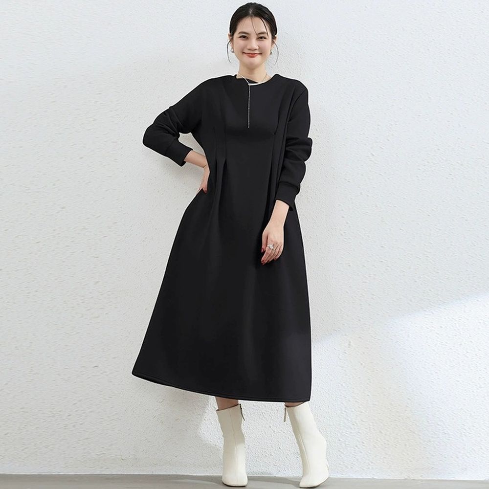(內裡加絨)休閒感抓褶修身剪裁長袖洋裝-黑