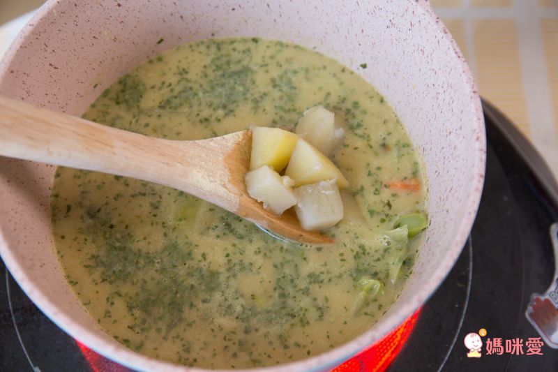 買一送一！【飛馬兒童咖哩】專為幼童設計配方，營養均衡又省時