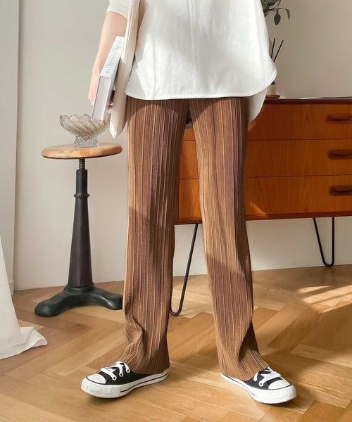 日本 Classical Elf - 光澤感細褶垂墜感長褲-焦糖棕