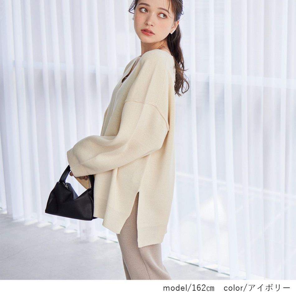 日本 Rejoule - 優雅簡約V領針織毛衣-質感紅