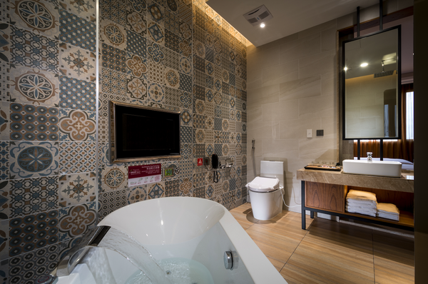 挪威森林台中漫活館 ★ 嶄新主題汽車旅館、商務出差旅行推薦