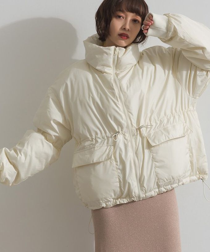 日本 ELENCARE DUE - 蓬鬆袖立領腰抽繩科技羽絨保暖外套-軍綠