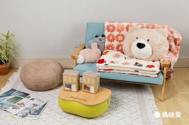 日本小泉 - 輕量極柔發熱保暖家居服/外套-小波斯菊-米杏 (大人)