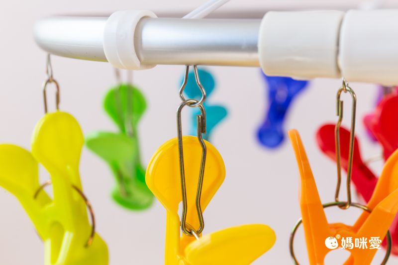 日本代購 - 熱銷定番 SUNNY系列彩虹可折疊衣架-20小夾組 (38×35×33cm)