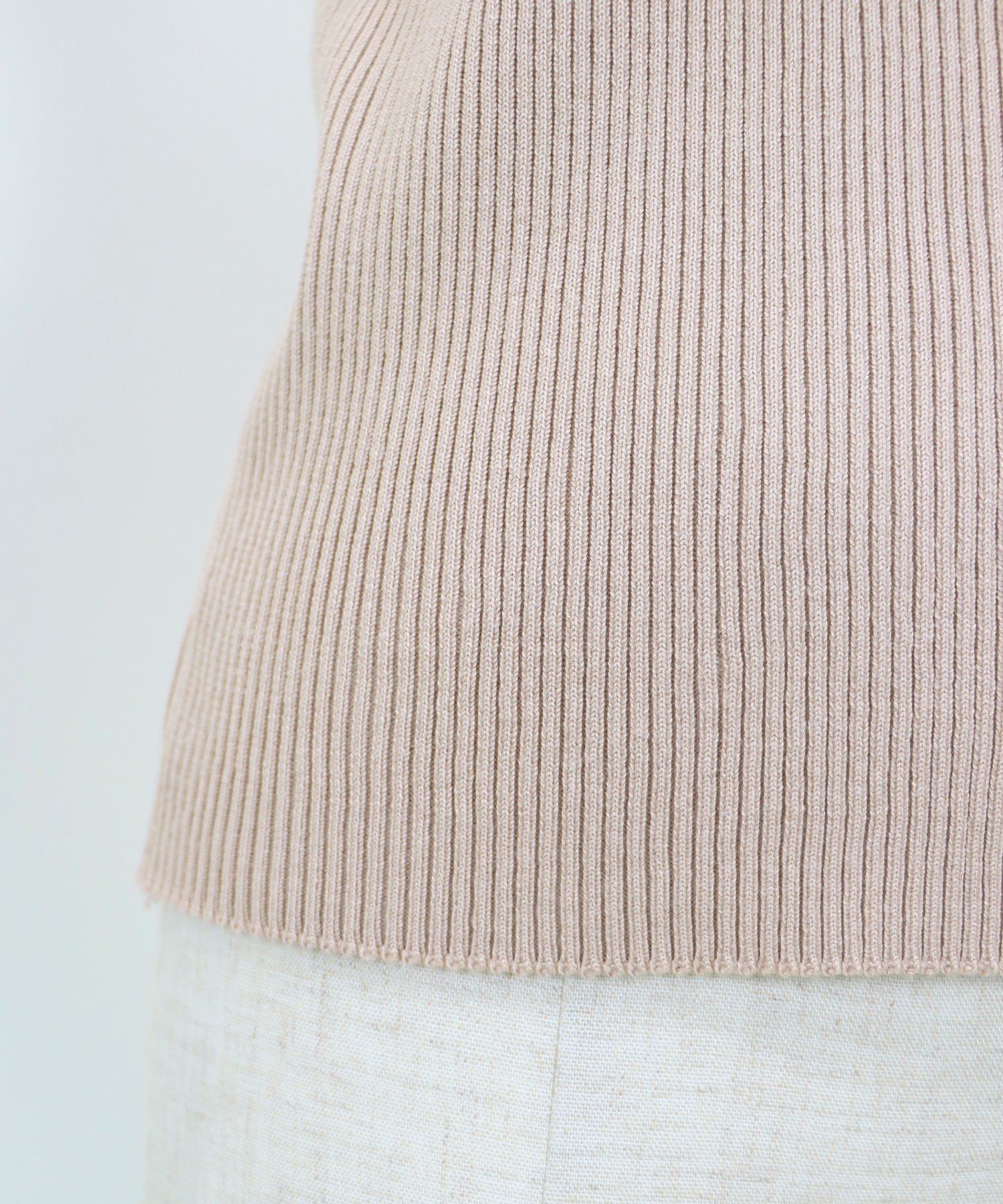 日本 BLUE EAST - 圓領金釦羅紋短袖上衣-白