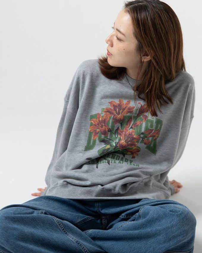 日本 gleam - 裏毛寬版學院風花卉大學T-炭灰