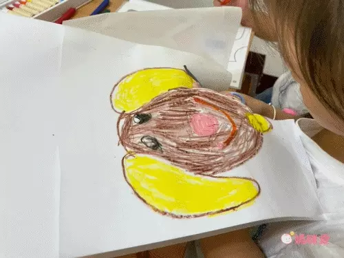 獨家！重複撕貼不傷牆【台灣 kidzcrayon】創意透光描圖貼紙