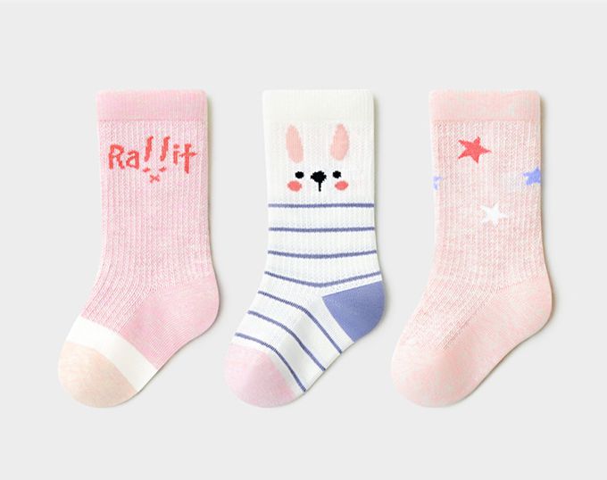 可愛小兔子星星輕薄透氣中筒棉襪