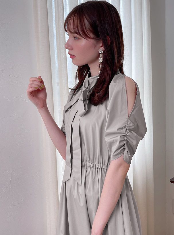 日本 GRL - 甜美蝴蝶結泡泡袖洋裝-冰河灰