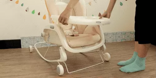 日本 Combi Prumea 安撫餐椅