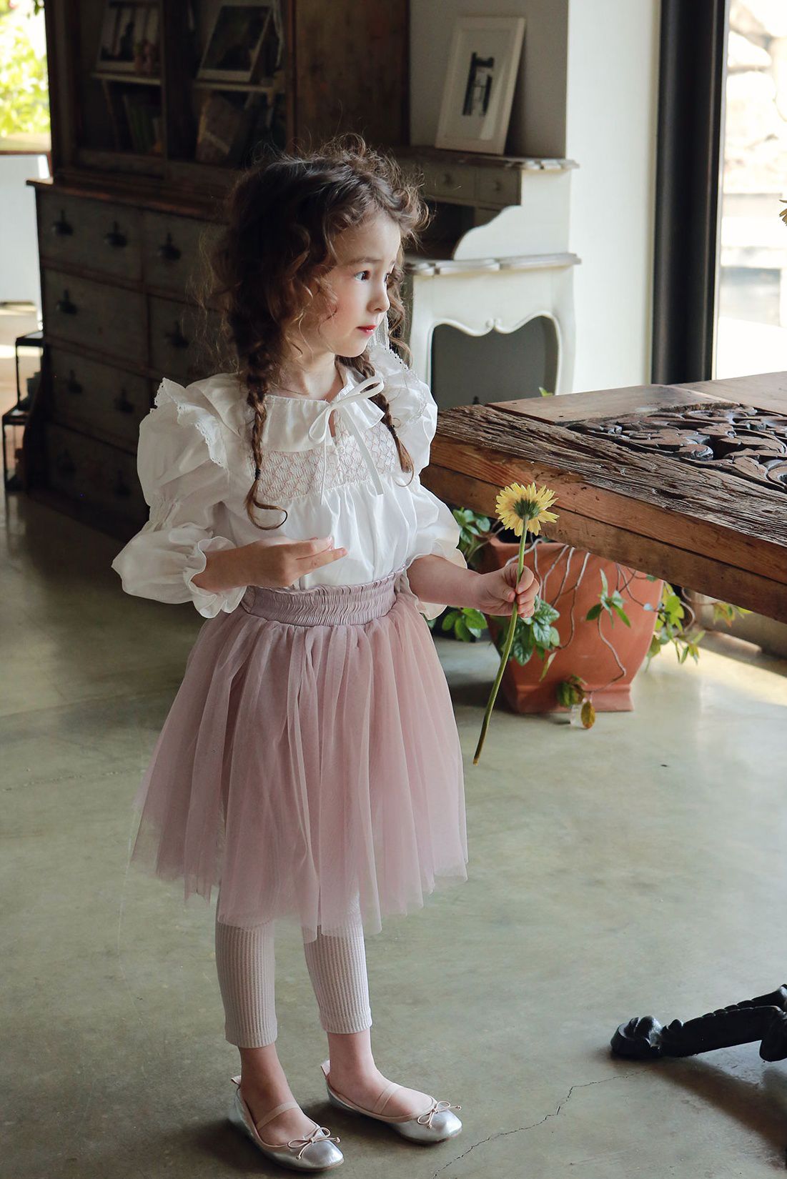 韓國 PuellaFLO - (現省50元)抓皺荷葉上衣+蕾絲蝴蝶結網紗褲裙-白上衣X粉紅紗裙