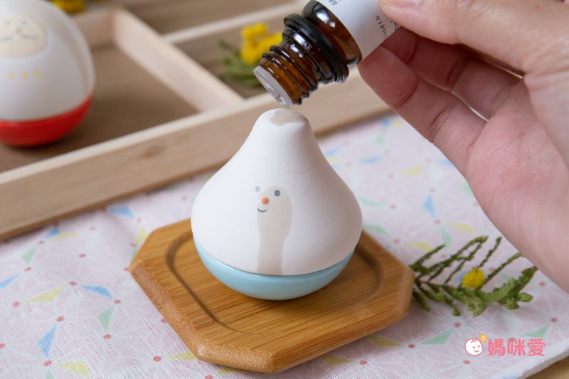 日本 DECOLE - 療癒精油陶土擴香石小公仔擺飾-不倒翁款-富士山 (φ5.2x5.6cm)