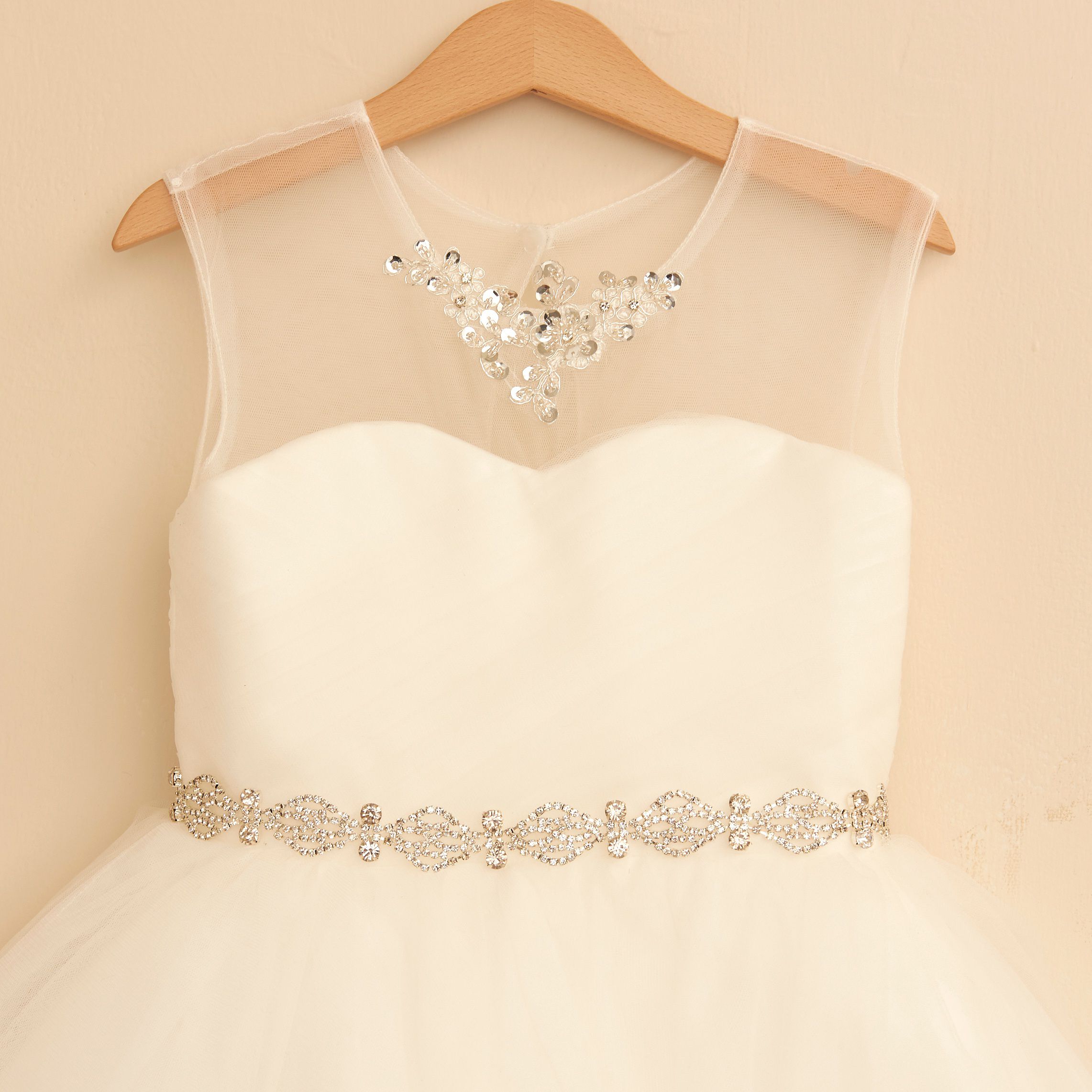 Love, Charlotte - 全白氣質水鑽領口小禮服