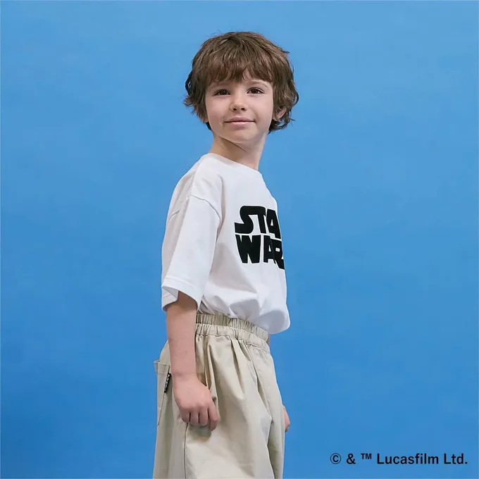 日本 b-ROOM - 限量星際聯名 防污速乾印花短袖上衣-STAR WARS-淺灰綠