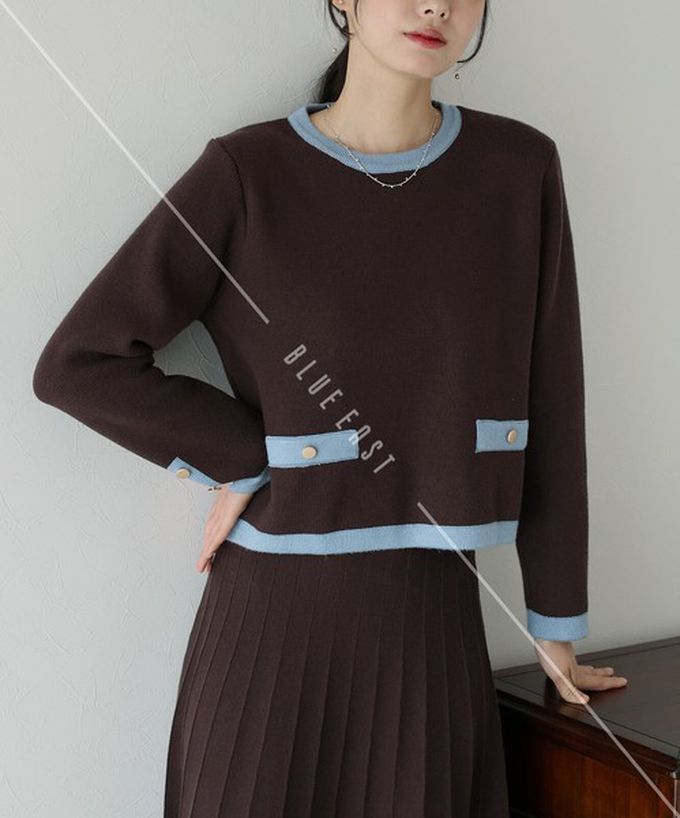 日本 BLUE EAST - 金釦滾邊針織上衣+優雅百摺長裙(2件組)-黑x白