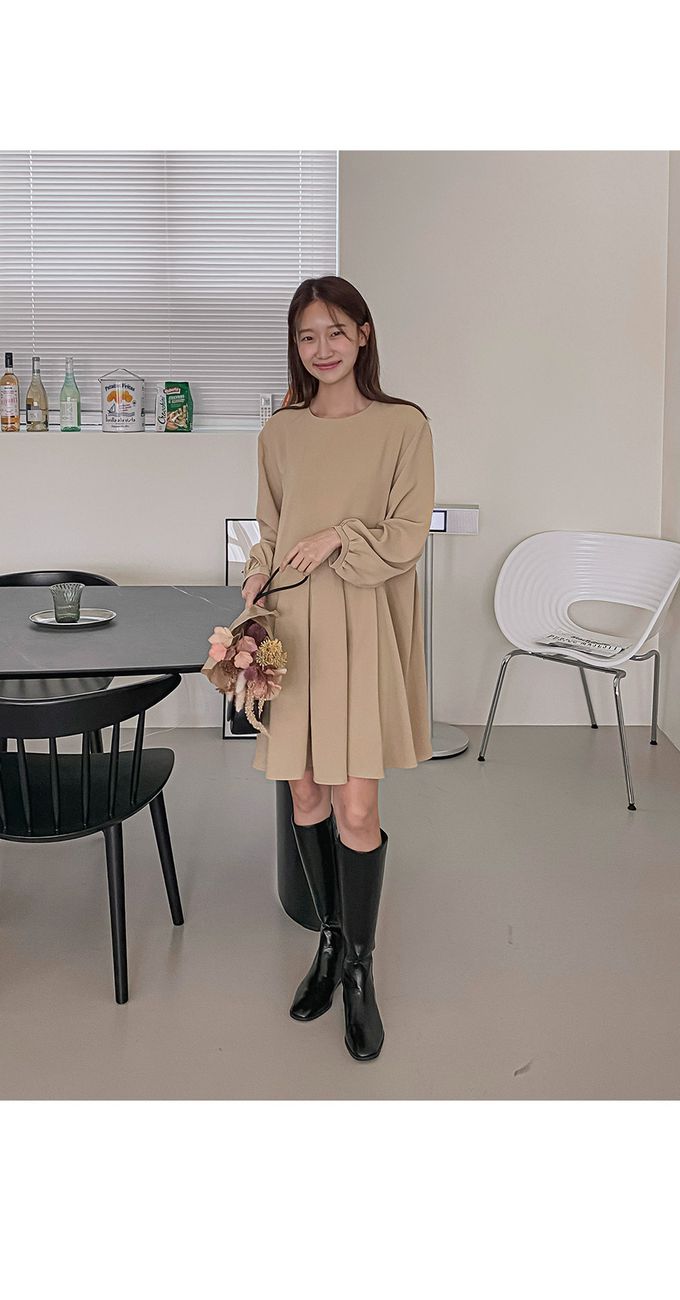 韓國 Urbantheroom - 俏麗百褶短裙洋裝-杏色 (Free)