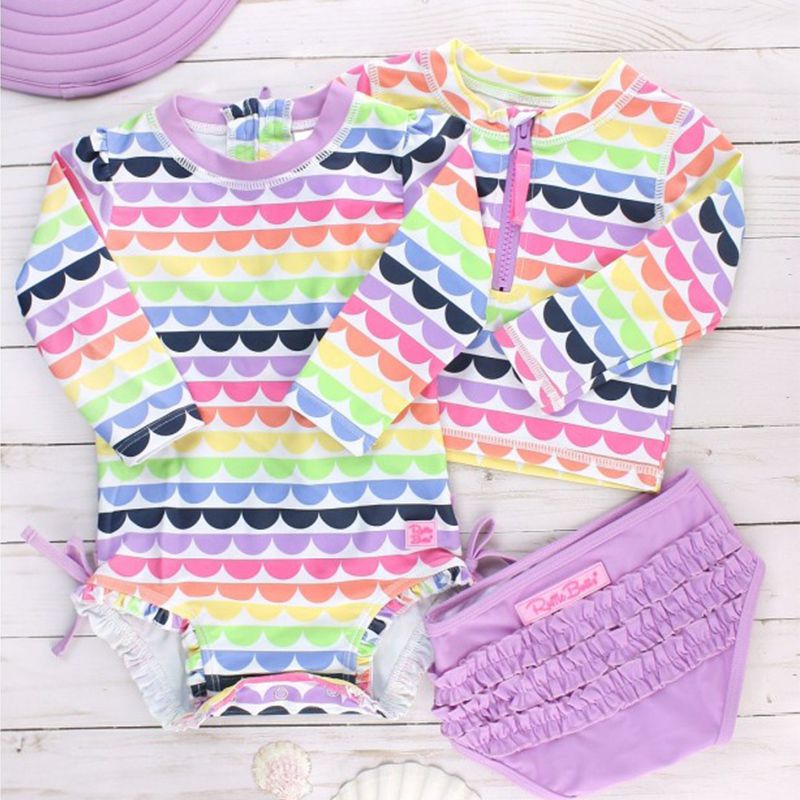 美國 RuffleButts - 小女童UPF 50+防曬兩件式長袖泳裝-七彩貝殼
