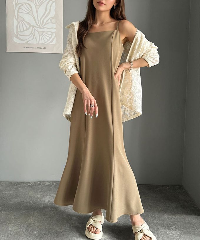 日本 Classical Elf - 亞麻感優雅魚尾細肩帶洋裝-黑