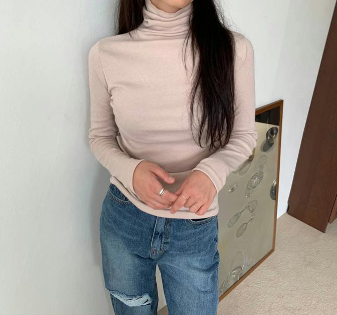 韓國 LANDING - 韓國製彈性高領長袖上衣-橄欖綠 (FREE)