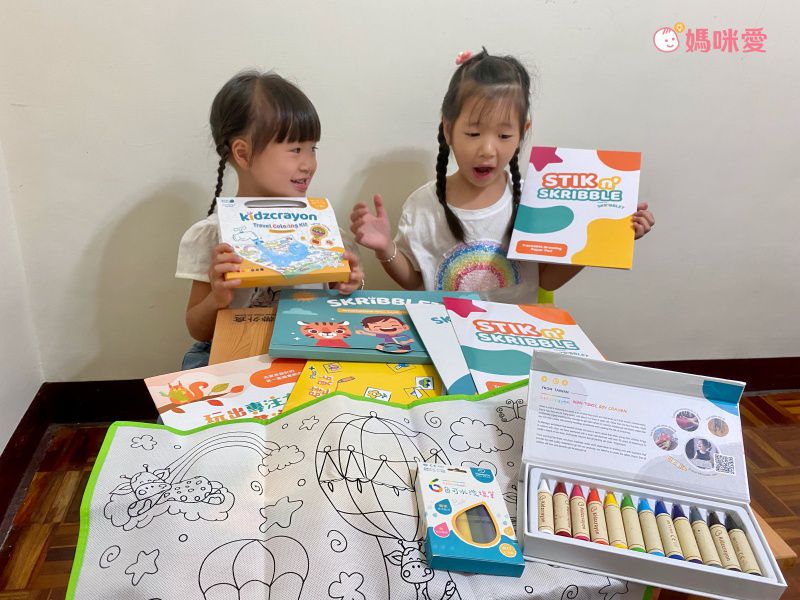 獨家！重複撕貼不傷牆【台灣 kidzcrayon】創意透光描圖貼紙