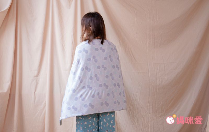 日本現代百貨 - 接觸涼感毯-水彩波點-藍 (120x70cm)