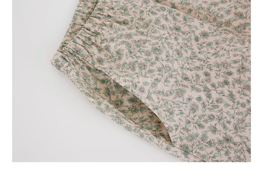 韓國 ULLALA - 滿版碎花短袖睡衣(兩件式) (FREE)