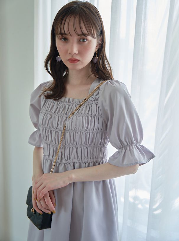 日本 GRL - 法式優雅方領抓皺短袖洋裝-古典黑