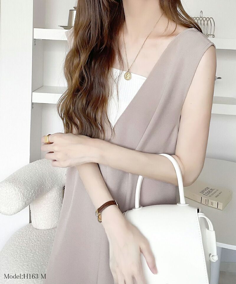 日本 Classical Elf - 百搭簡約V領連身褲裝-卡其